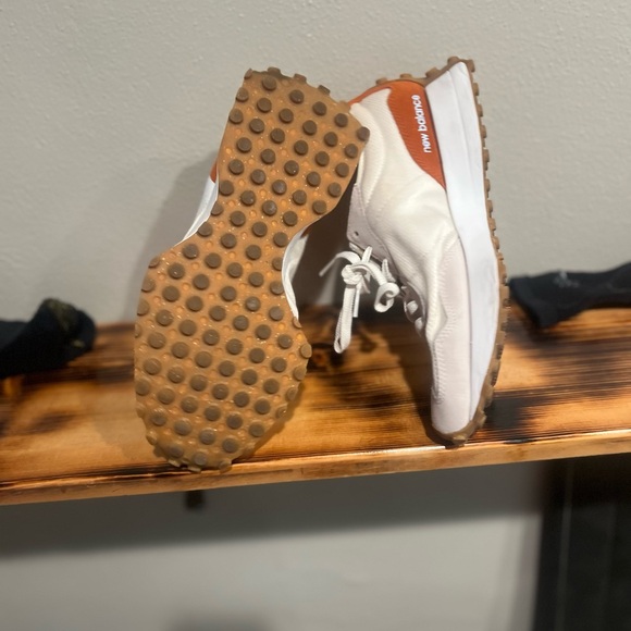 New Balance 327 Sea Salt & Rust size 8 -like new - Picture 8 of 10